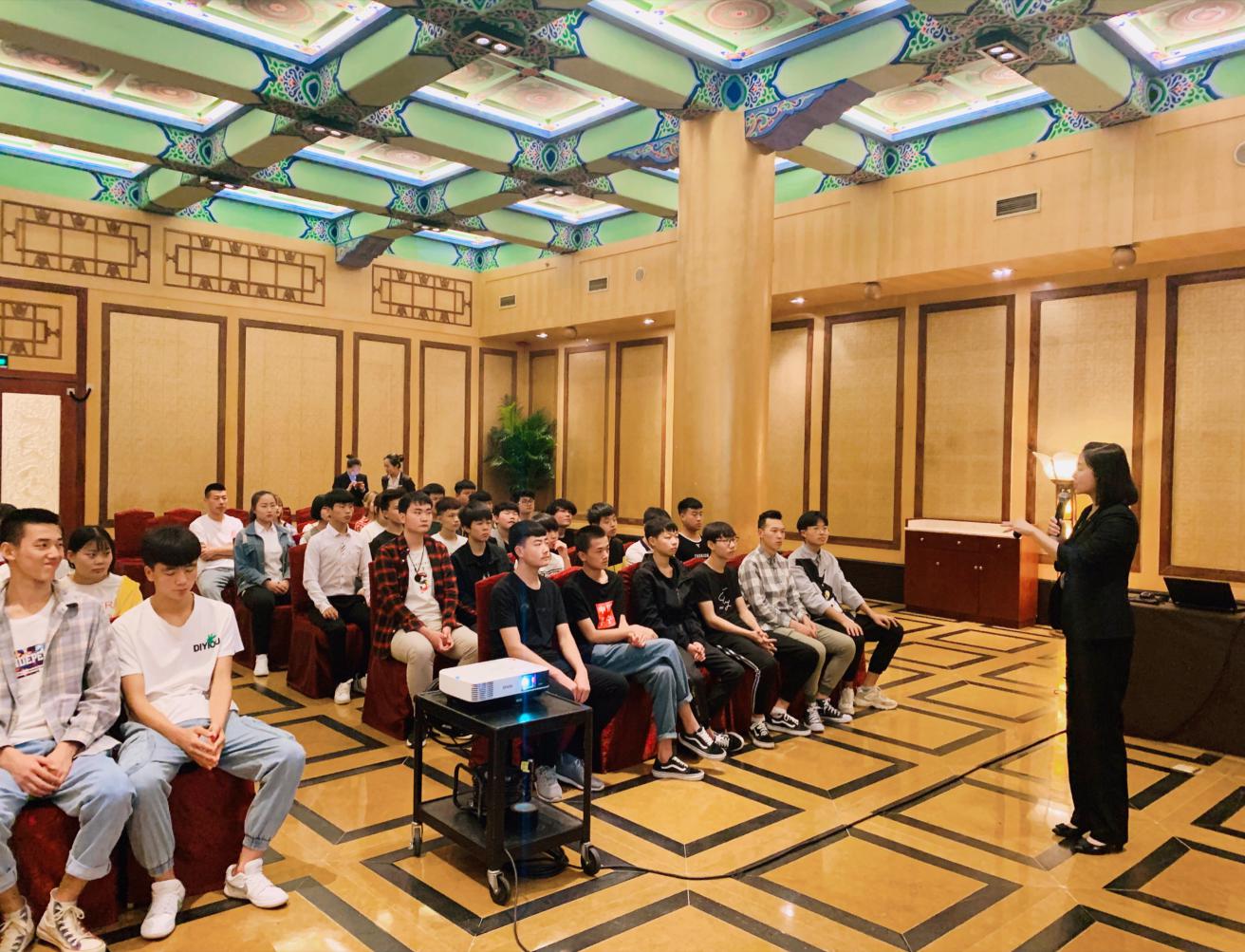 西安人民大廈有限公司索菲特酒店組織校企互動參觀學(xué)習(xí)活